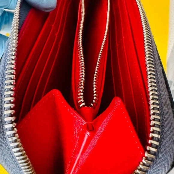 Wallet - Picture 4 of 13